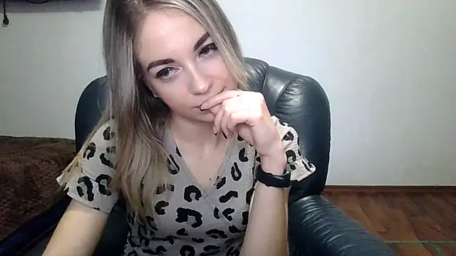 Miss_solomia's cam snapshot