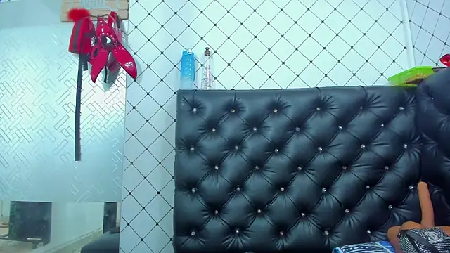 EMMA_SANTANA's cam snapshot