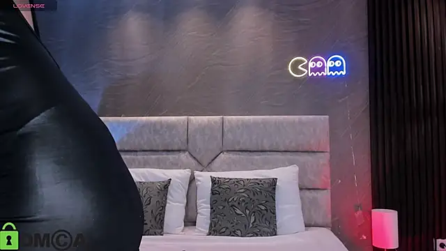 ASHLIE_DIXON1's cam snapshot