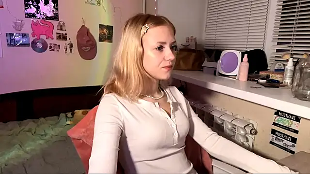 HeatLily's cam snapshot