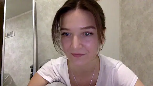 shining_pearl_'s cam snapshot