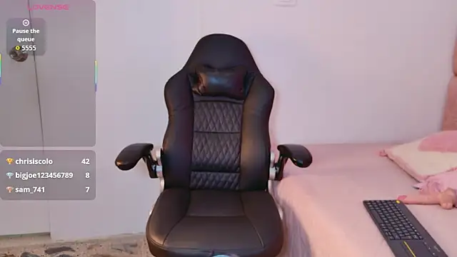 Kitty_Rose__'s cam snapshot