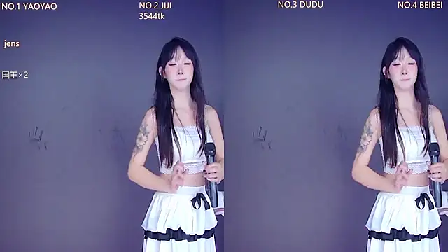 88_Emeralds live sex cam