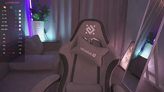 AnuricBriny live sex cam