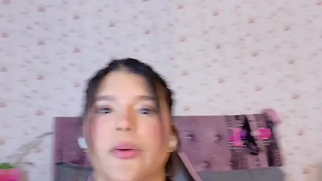 AvrillThomas's cam snapshot