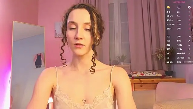 laracroftmansion's cam snapshot