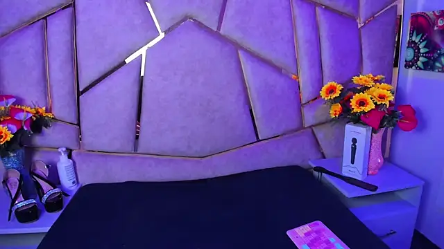 MelanyAss_'s cam snapshot