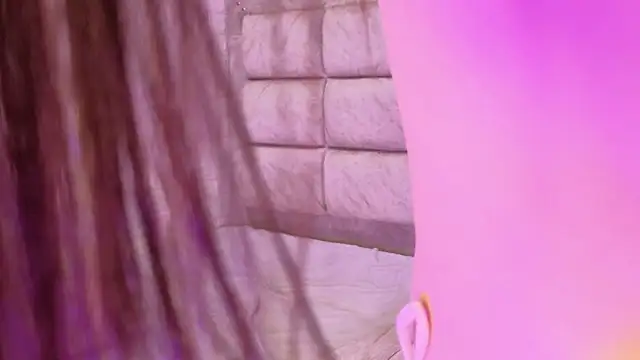 ValentinaBloom_'s cam snapshot