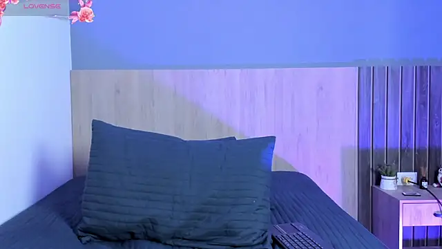 EvilRaven's cam snapshot