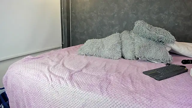 Thalynn_angels's cam snapshot