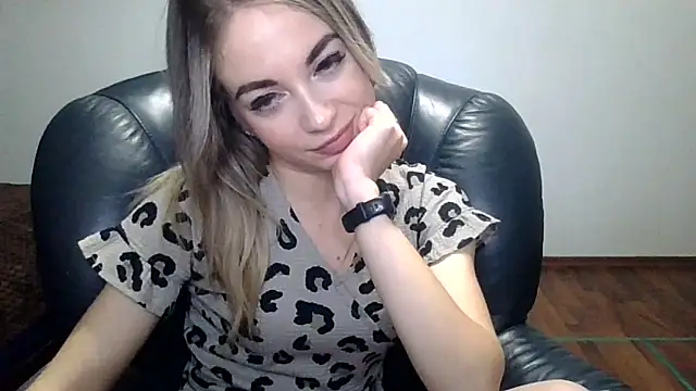 Miss_solomia's cam snapshot