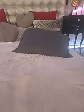 TiffanyRoxx live sex cam