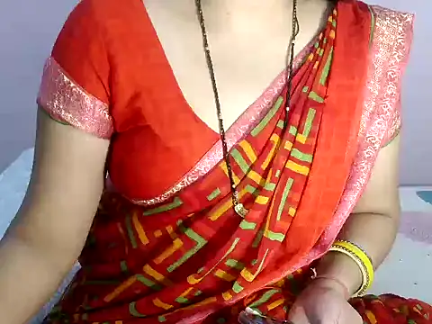 raadhikaaa's cam snapshot