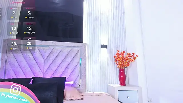 Taylor_Harveey live sex cam