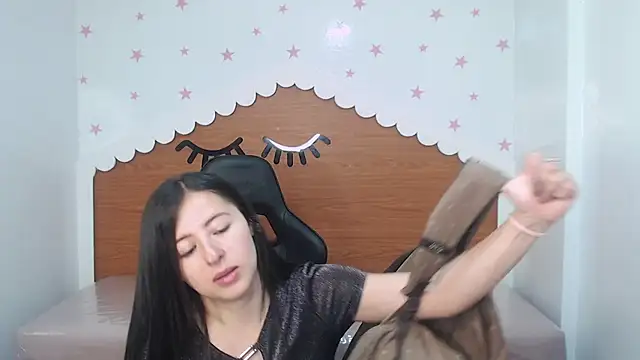 scarlett_percy_t's cam snapshot