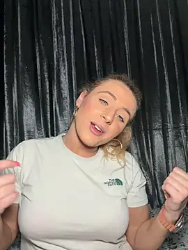 Strongqueen live sex cam