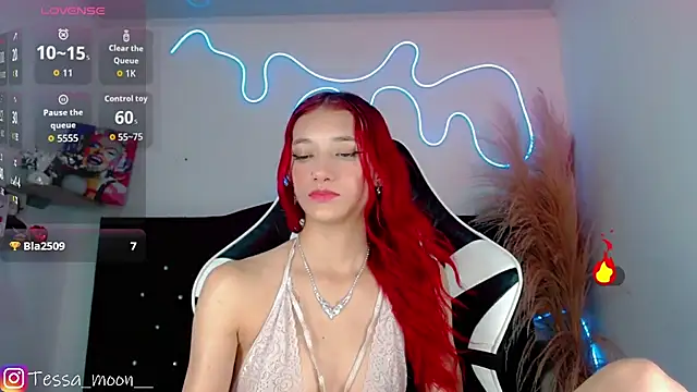 Tessa_Moon_'s cam snapshot