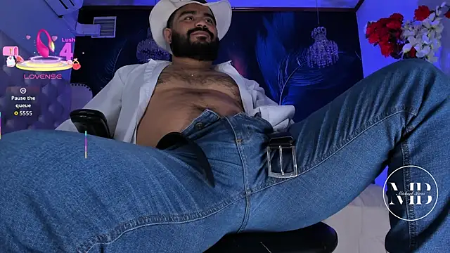 MichaelBear_ live sex cam