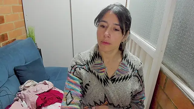 Penelope47 live sex cam