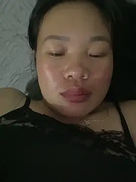 Macy-y's cam snapshot