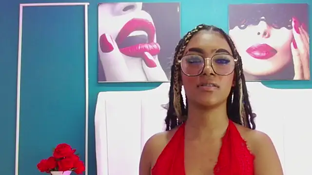 EmmaCourth's cam snapshot