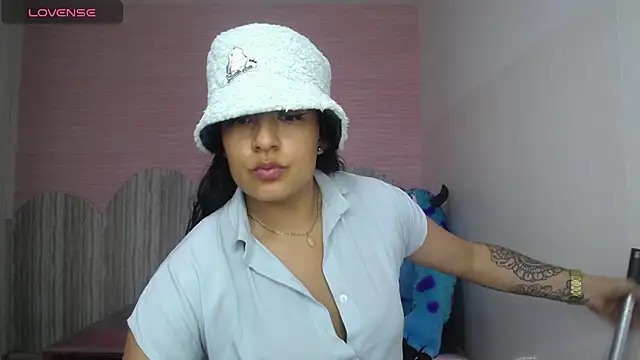 tamara_brown_t's cam snapshot