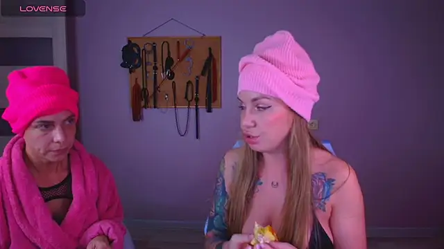 Carrie_Moonshine's cam snapshot