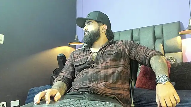 Lyon_vach live sex cam