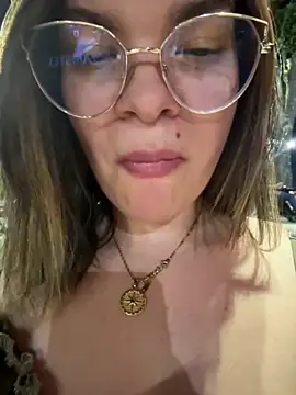 Zyrella live sex cam