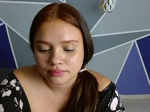 Charlotte_greyx's cam snapshot