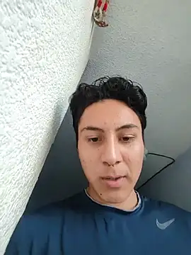 ianyoung18 live sex cam