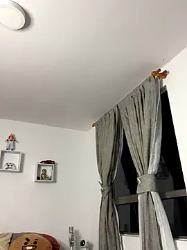 Ezzio_Scolaro live sex cam