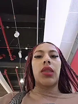 Emilyy-18's cam snapshot