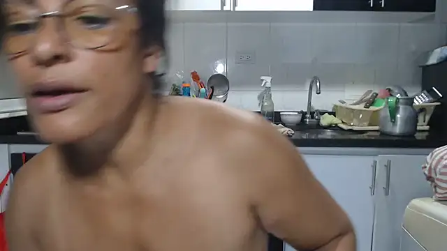 kateleyagrey's cam snapshot