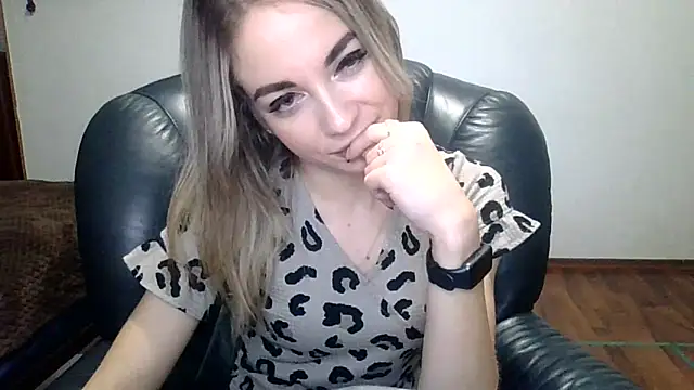 Miss_solomia's cam snapshot