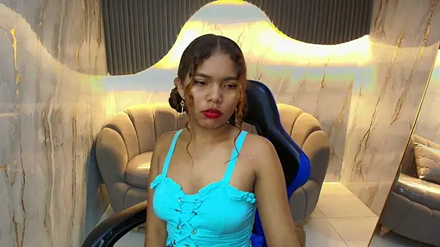 lirianne_thorne_r's cam snapshot