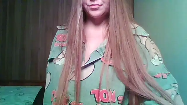 Evasapples's cam snapshot