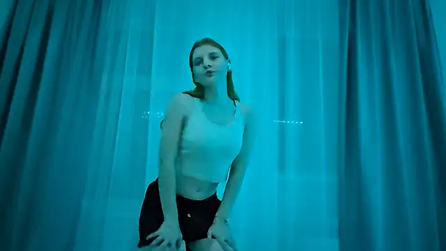 LynteriLain's cam snapshot