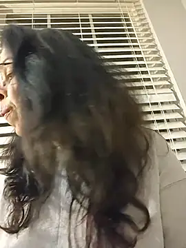 NakedMILFx live sex cam