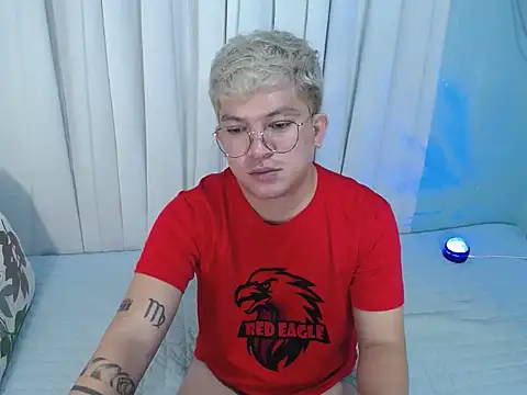 Fuckboii_intown live sex cam