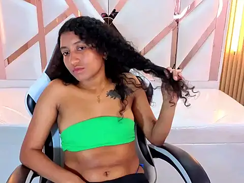 ninadelight_tp's cam snapshot