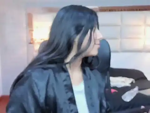 Nohemi_louse's cam snapshot