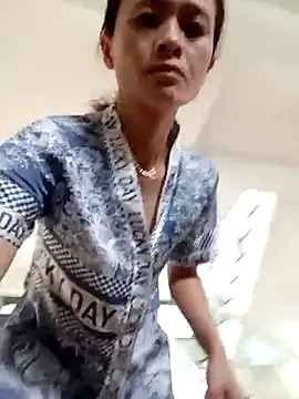 Sexy-loveass20's cam snapshot