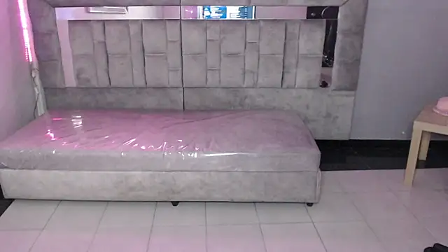 Cute_Martina_v's cam snapshot