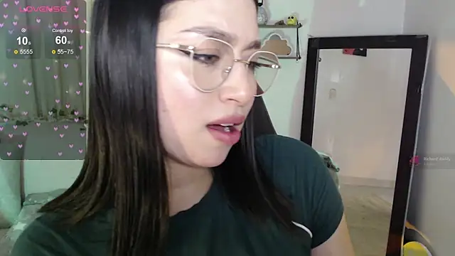 mily_thomson_b_'s cam snapshot