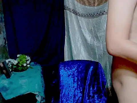 MANIACasianX live sex cam