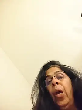 NakedMILFx live sex cam