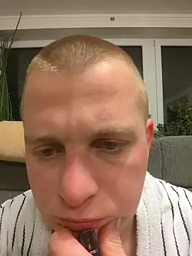 Matttthees live sex cam