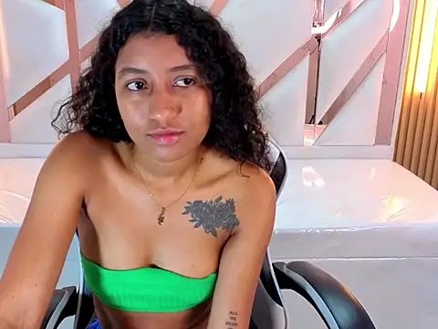 ninadelight_tp's cam snapshot