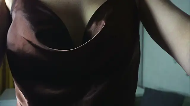 YvonneBou's cam snapshot